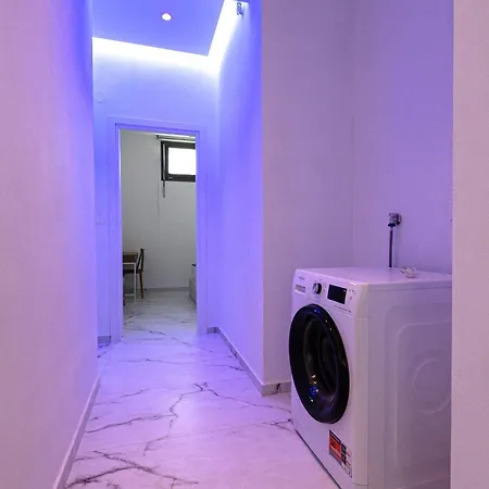 Madehomes *