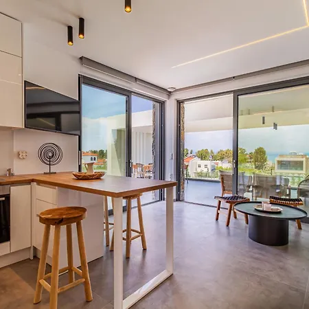 Villa Madehomes