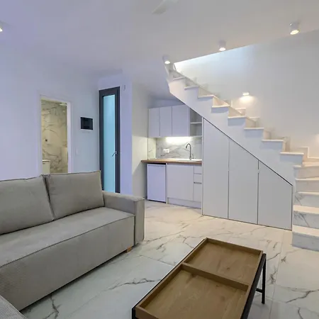 Madehomes *