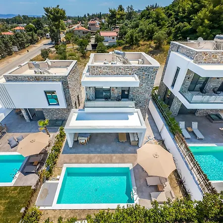 Madehomes *